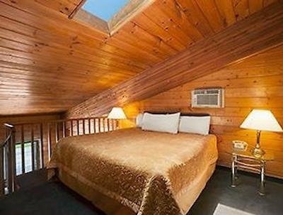 سوپر 8 متل-استورجیز