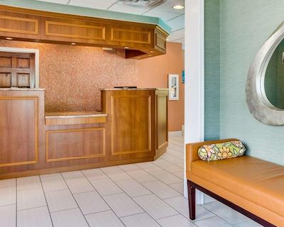 کلارین این اند سویتز