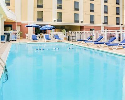 کلارین این اند سویتز