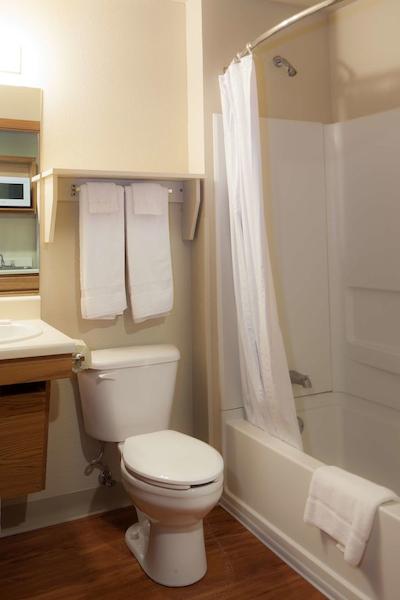 وودسپرینگ سویتز اُماها