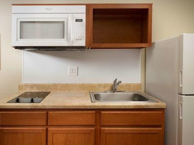 وودسپرینگ سویتز اُماها