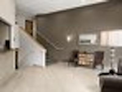 سوپر 8 متل پرتلاند آیرپرت