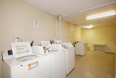 کونتری هیرد این اند سویتز-ماریتا