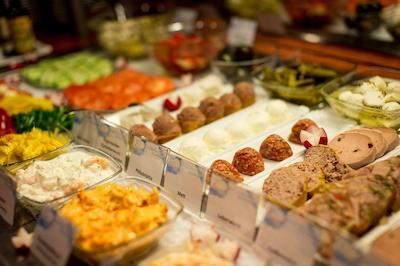 تیپتپ هتل نیشنال