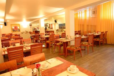 تیپتپ هتل نیشنال