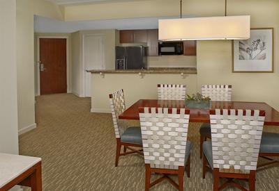 لاز پالمراز بای هیلتون گراند واکیشنز