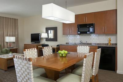 لاز پالمراز بای هیلتون گراند واکیشنز