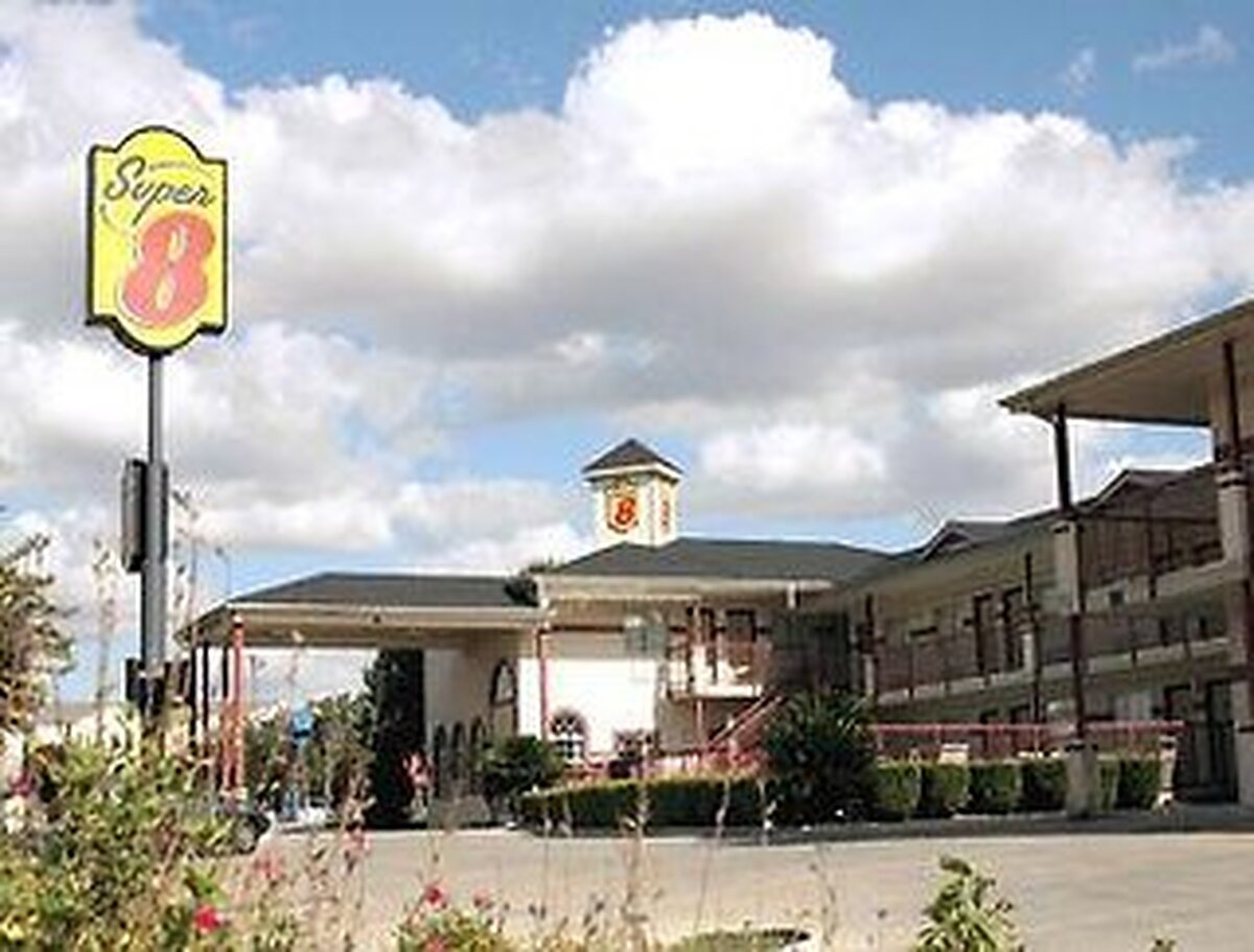 Super 8 New Braunfels