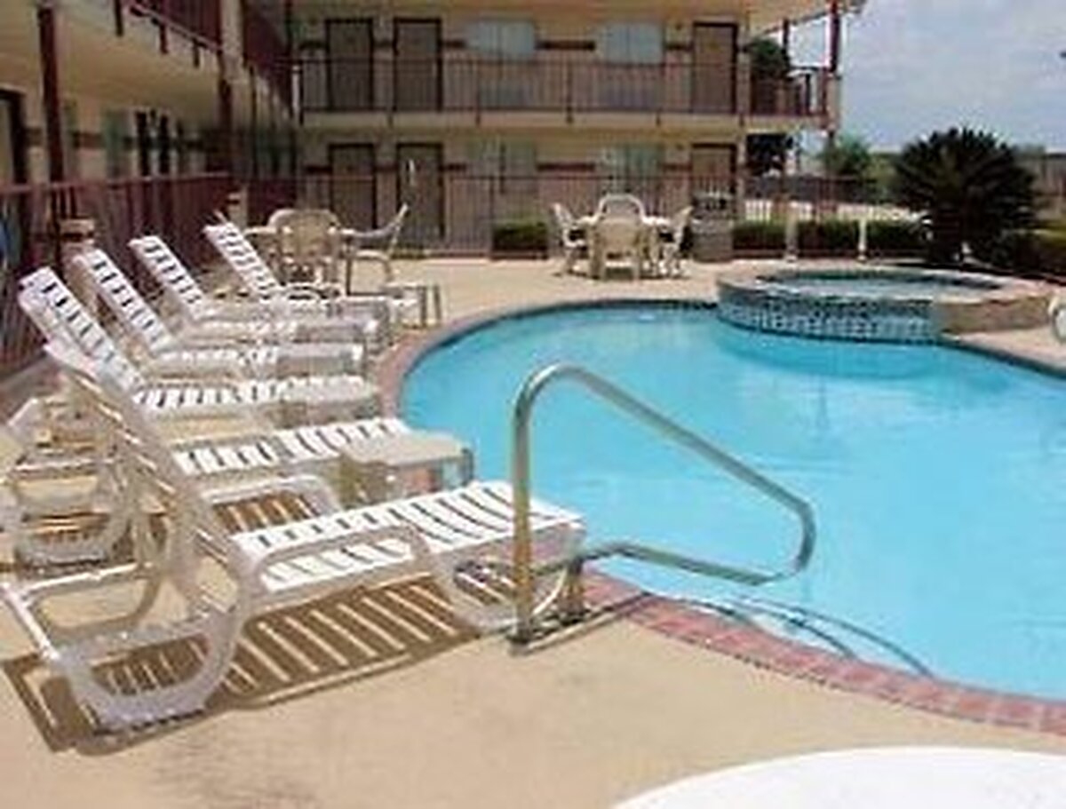 Super 8 New Braunfels