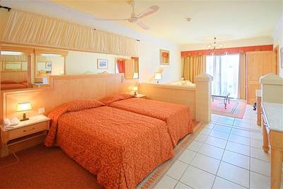 هتل سانتانا