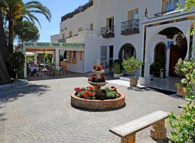 هتل نرجا کلوب اند اسپا