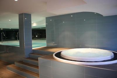 هتل نرجا کلوب اند اسپا