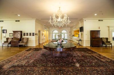 د فوندرز این اند اسپا