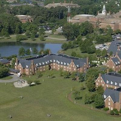 د فوندرز این اند اسپا