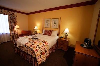 د فوندرز این اند اسپا