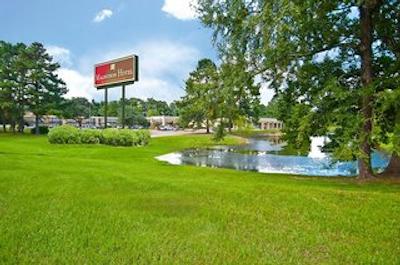 مانوسُن هتل است فرانسیسویل