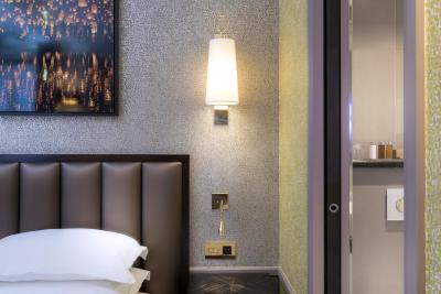 وندم اُپرا هتل