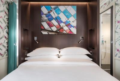 وندم اُپرا هتل