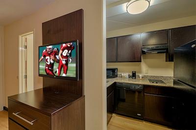 رد روف پلوز- هوستون-انرجی کریدر