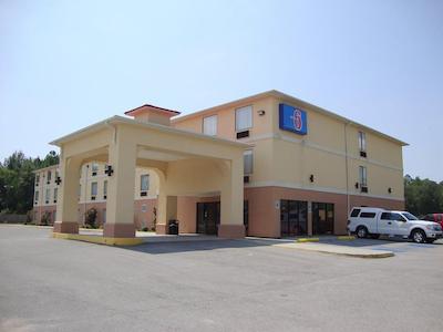 متل 6-اُسین اسپرینگز