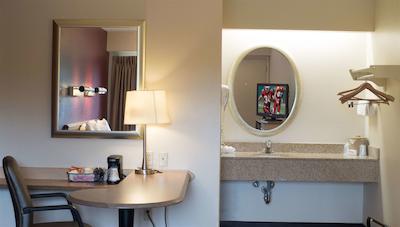 رد روف این وسترن میچیگان ونیورسیتی