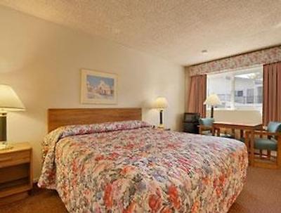 اُلیو تری این