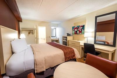 رد روف پلوز- ناشویل نرد-گودلتسویل