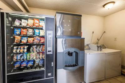 رد روف پلوز- ناشویل نرد-گودلتسویل