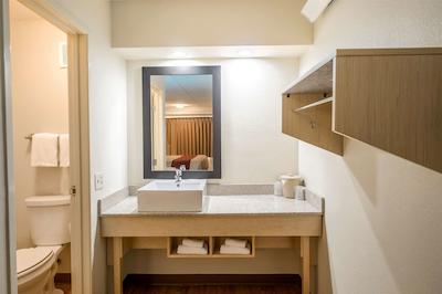 رد روف پلوز- ناشویل نرد-گودلتسویل