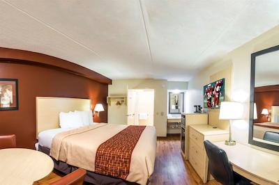 رد روف پلوز- ناشویل نرد-گودلتسویل