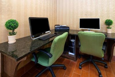 هاودرن سویتز بای ویندهام دیربرن/دترویت