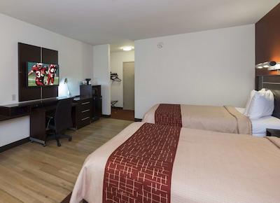 رد روف پلوز- کلومبوز دونتون-کنونشن سنتر