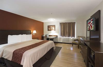 رد روف پلوز- کلومبوز دونتون-کنونشن سنتر