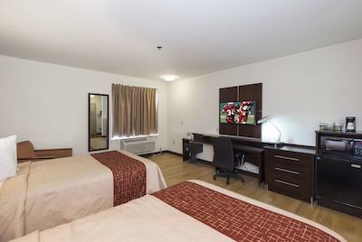 رد روف پلوز- کلومبوز دونتون-کنونشن سنتر