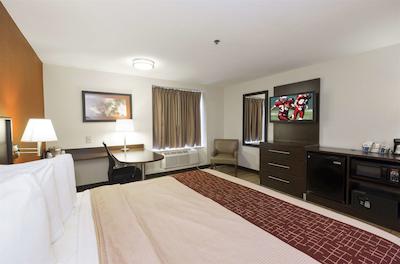 رد روف پلوز- کلومبوز دونتون-کنونشن سنتر