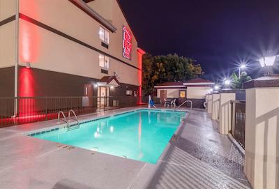 رد روف این اند سویتز اوگوستا