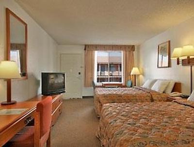 متل 6 سان دیگو-اسودب