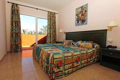 اُاسیز ویلیج