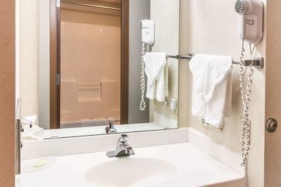 اکنو لج این اند سویتز