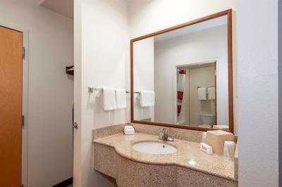 رد روف این اند سویتز بیلاکسی