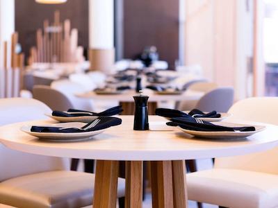 نوتل اسیدنی اُن دارلینگ هاربور