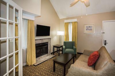 فوشن اُرلاندو اکستندد است سویتز