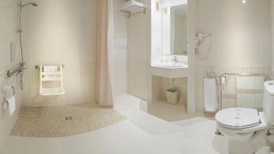 هتل ی اُاسیز تسا اند اسپا