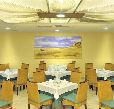 هتل ی اُاسیز تسا اند اسپا