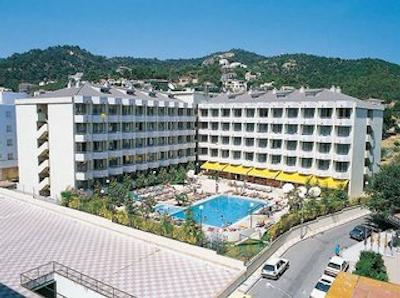 هتل ی اُاسیز تسا اند اسپا