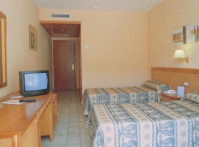 هتل ی اُاسیز تسا اند اسپا