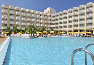 هتل ی اُاسیز تسا اند اسپا