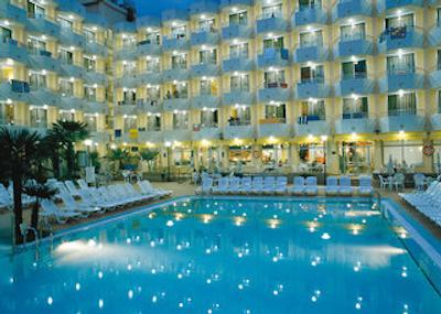 هتل ی اُاسیز تسا اند اسپا