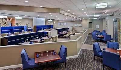 شراتون چارلت آیرپرت هتل