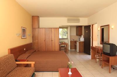 الکترا هلید ویلیج